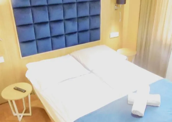 לינה וארוחת בוקר Nova