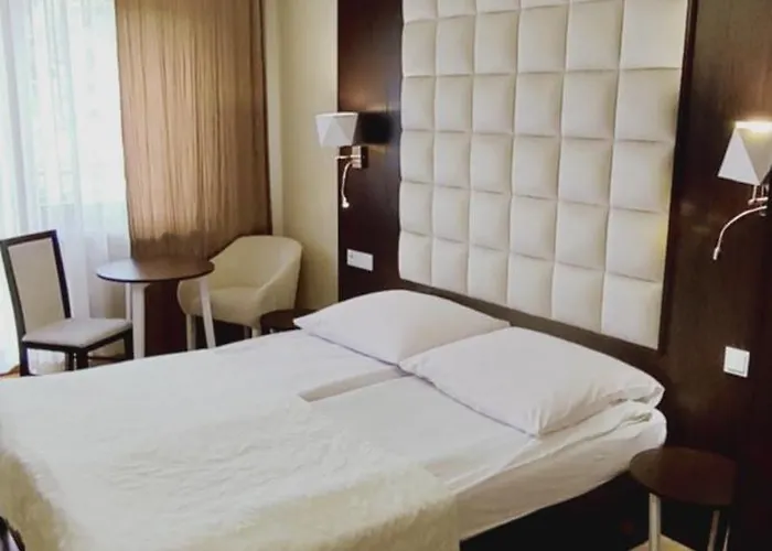 Nova Bed and Breakfast 3*